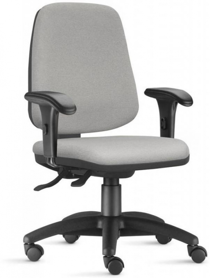 Cadeira de escritório ergonómica com costa alta, braços reguláveis, base com 5 rodízios e estofada a tecido Job