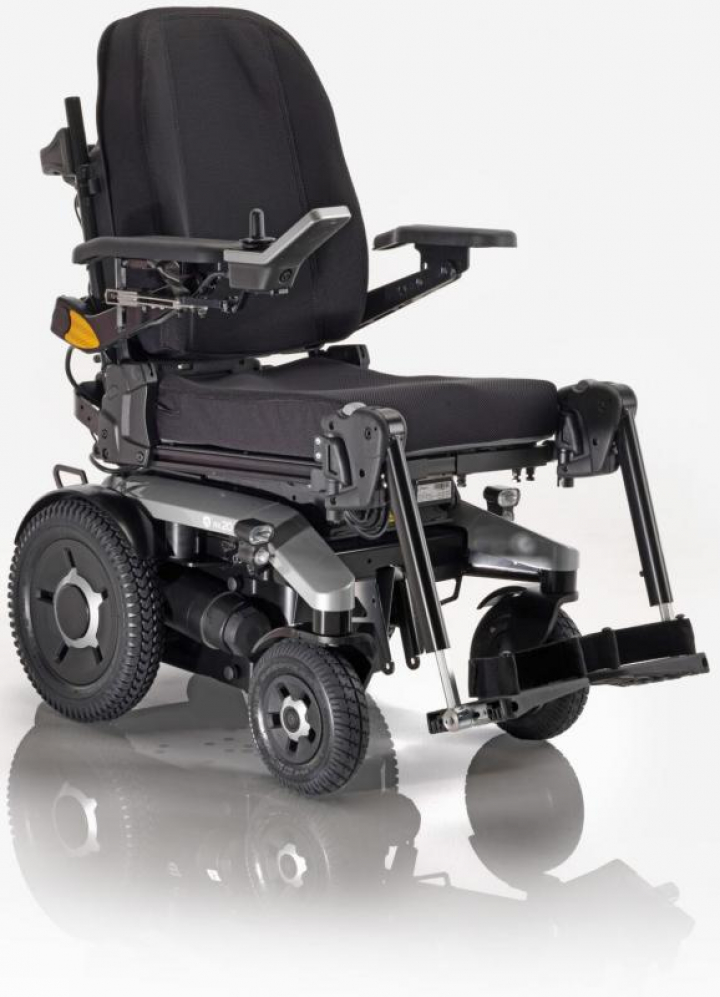 Cadeira de rodas eléctrica com basculação eléctrica, kit de luzes led, motor 10Km/h, G-trac, encosto ELite Back e bateria 60Ah Aviva Rx20