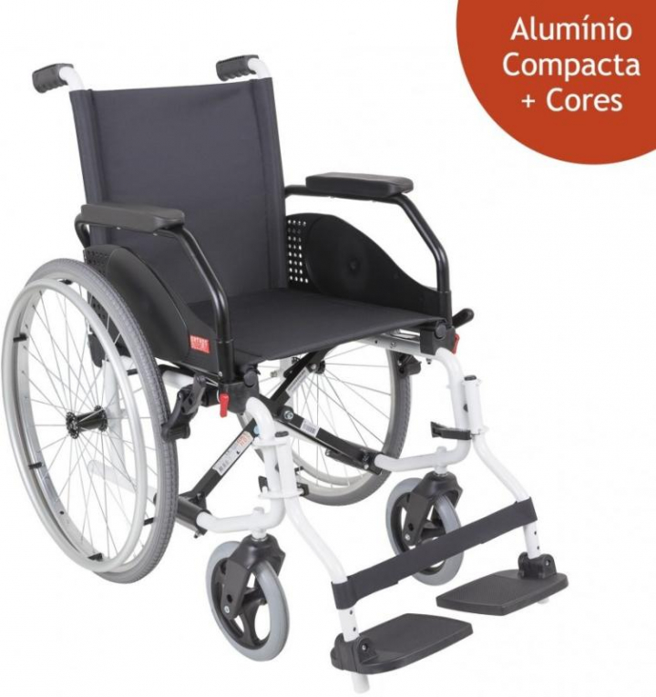 Cadeira de rodas de liga leve de tracção manual com apoios de braços rebatíveis e de pés destacáveis, com rodas traseiras grandes de extracção rápida e capacidade para 125kg Latina Compact
