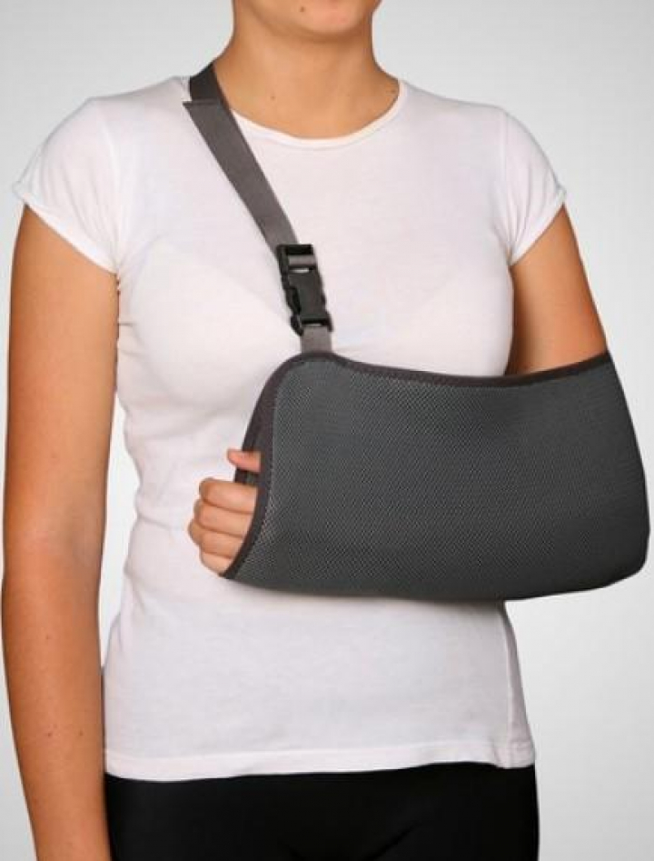 Suporte de braço tipo sling em material elástico e respirável de ajuste fácil SPB200