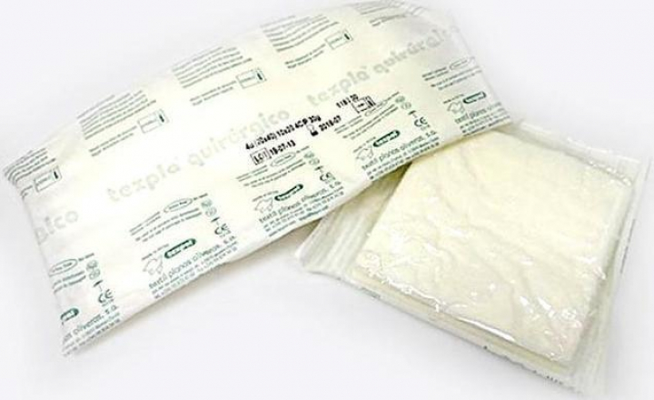Embalagem com 5 compressas em tecido não tecido TNT esterilizadas 10x20cm