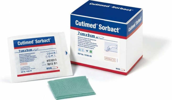 Compressa de gaze de captação bacteriana para limpeza e desinfecção de feridas infectadas Cutimed Sorbact Gaze 7x9cm Un