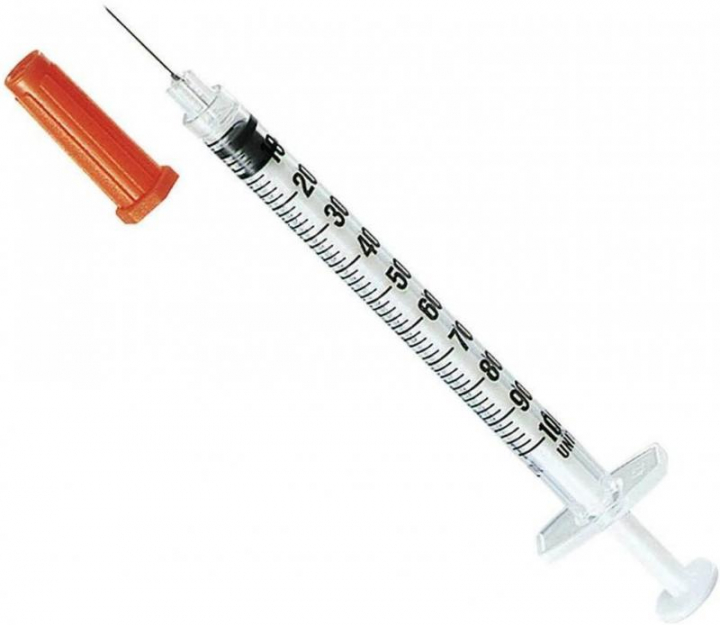 Seringa descartável esterilizada com agulha 27G 0,4x12mm para admnistração de insulina 1ml