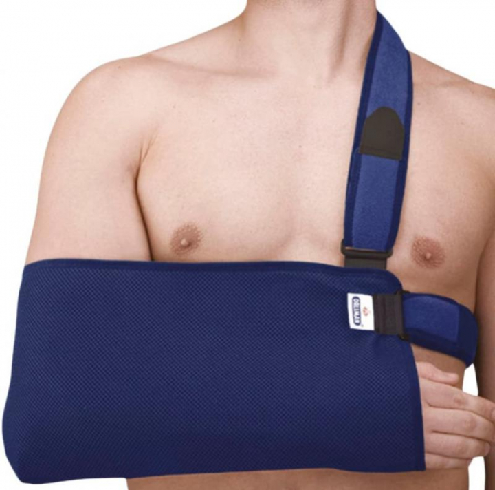 Suporte de braço tipo sling em material elástico e transpirável tipo rede muito cómodo e resistente fornecido com banda imobilizadora de ombro C-43A