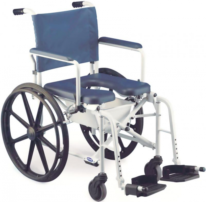 Cadeira de banho de encartar com rodas grandes, apoios de braços rebatíveis, assento almofadado recortado com tampa, aparadeira e cinto pélvico Lima
